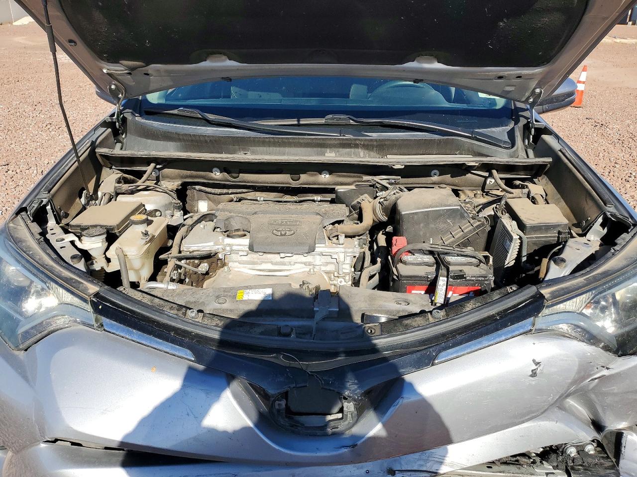 2017 TOYOTA RAV4 XLE photo 11
