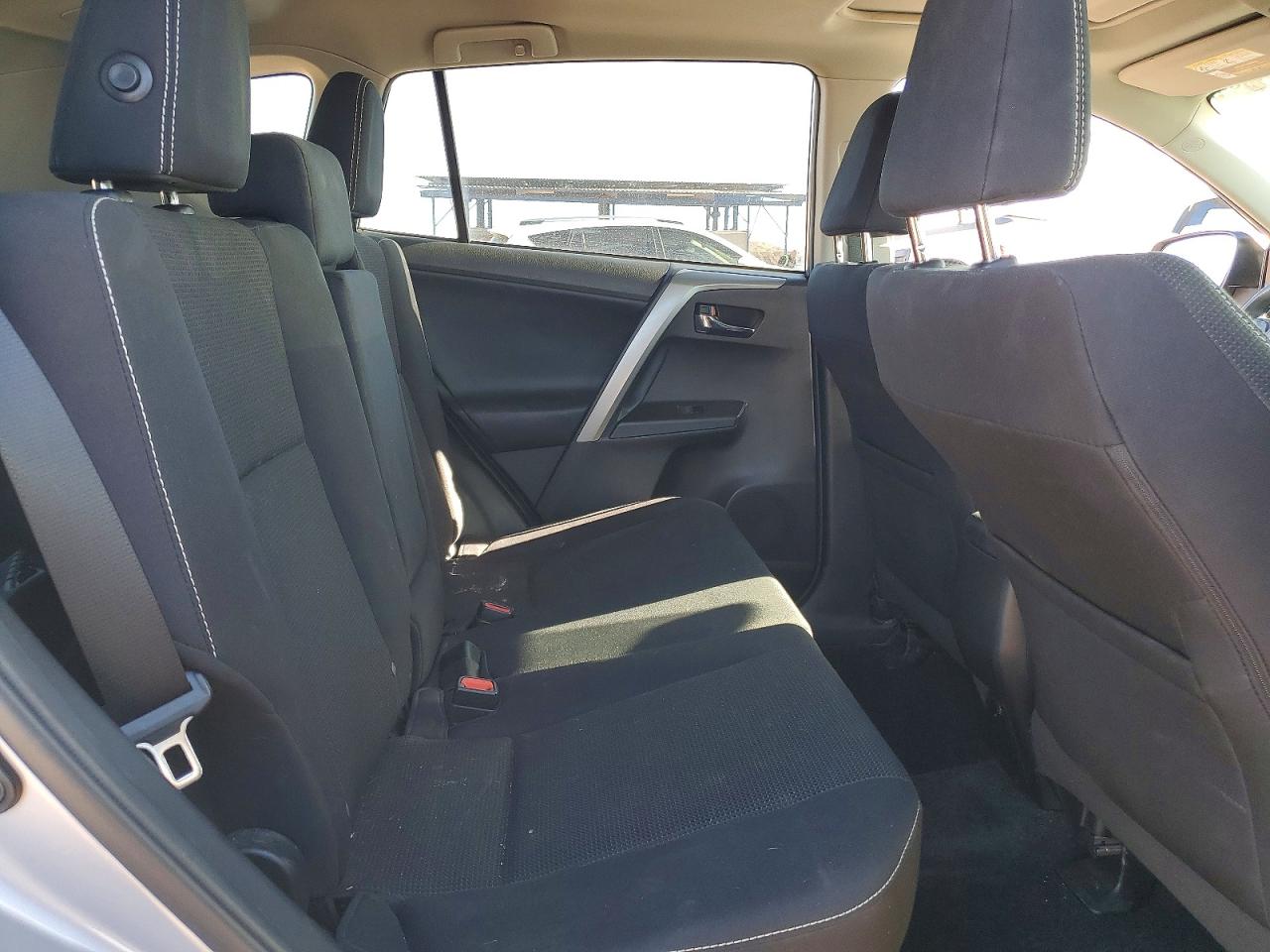 2017 TOYOTA RAV4 XLE photo 10