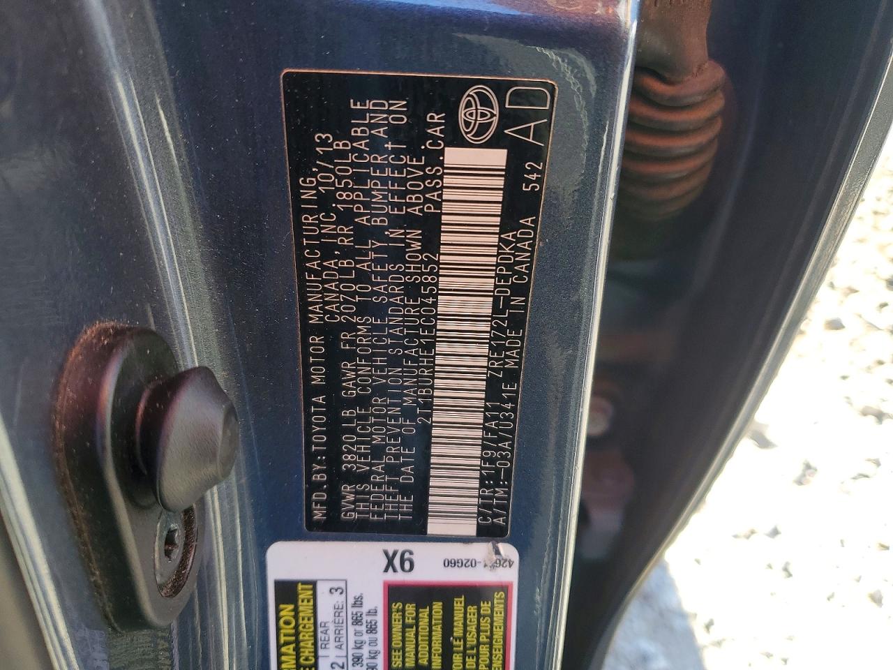 2014 TOYOTA COROLLA L photo 12