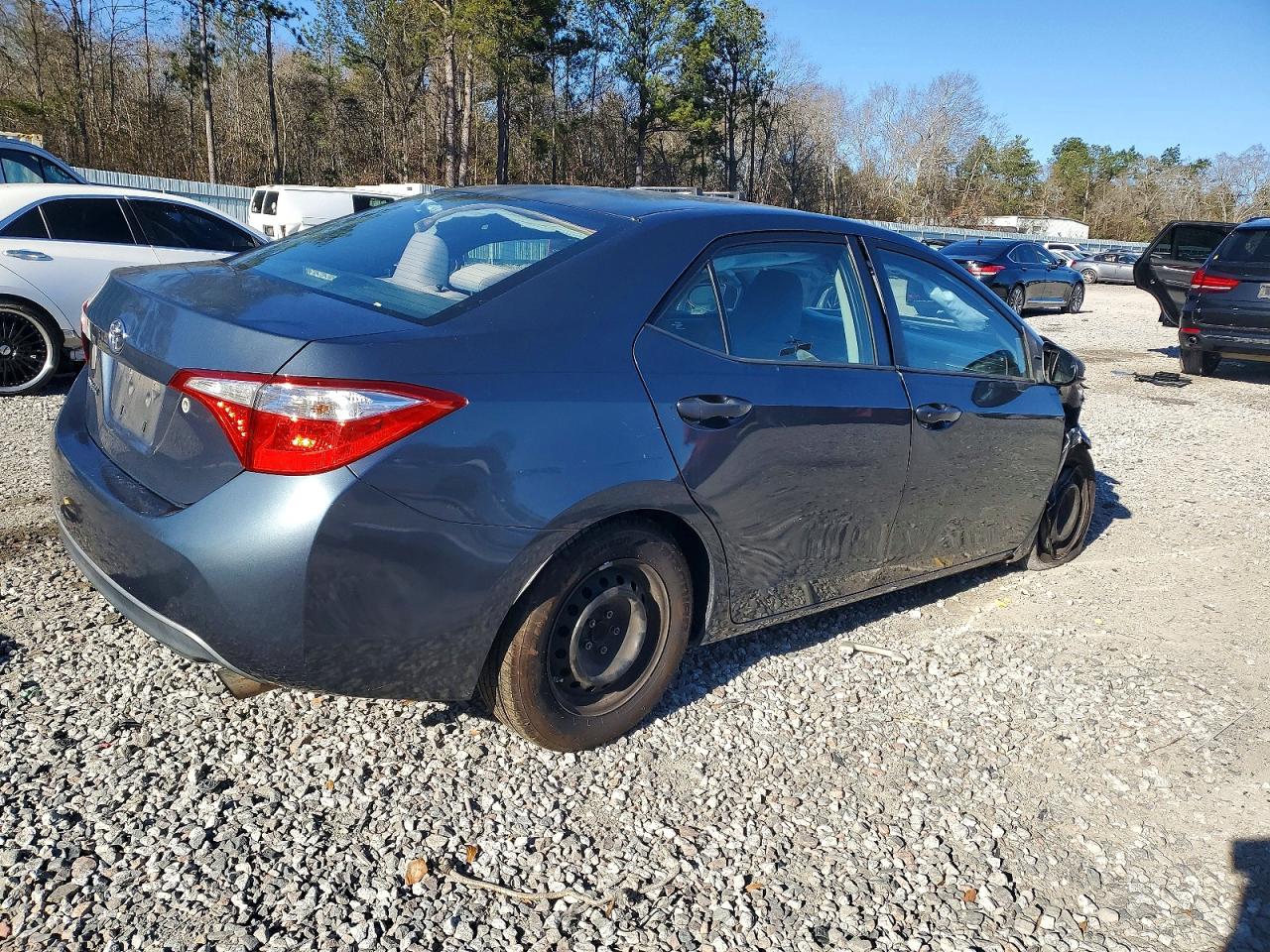 2014 TOYOTA COROLLA L photo 3
