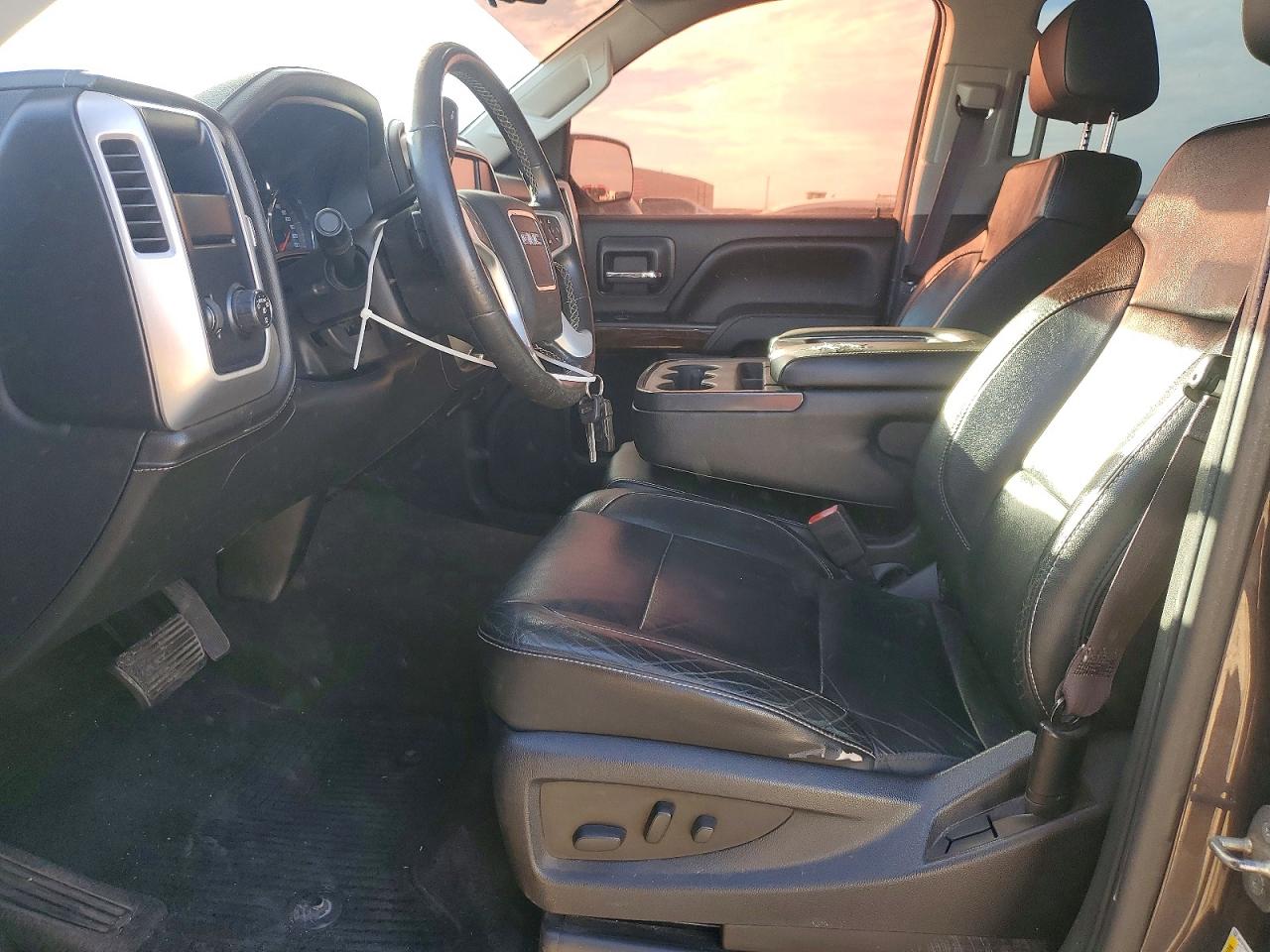 2015 GMC SIERRA C1500 SLE photo 7