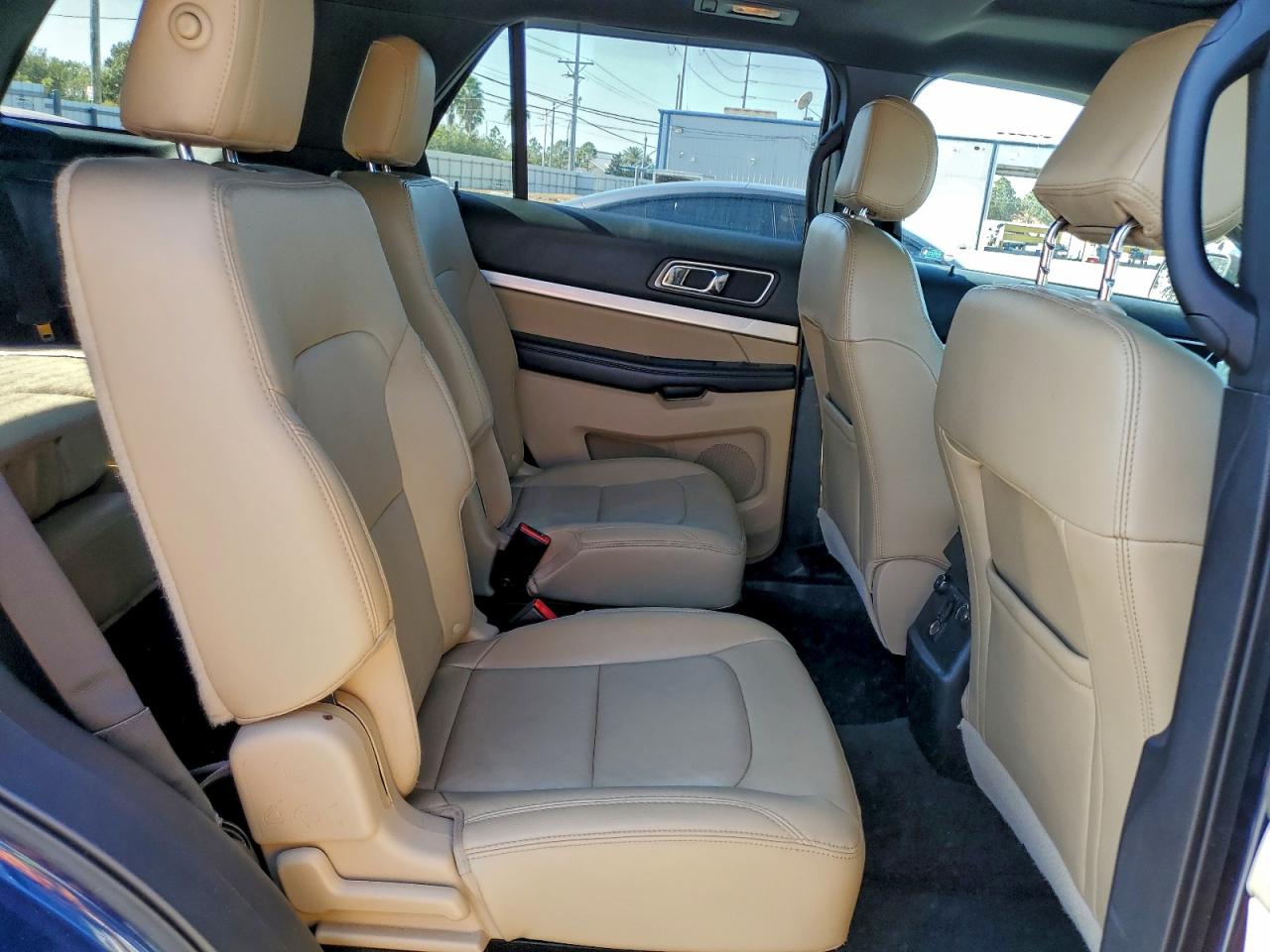 2016 FORD EXPLORER XLT photo 11