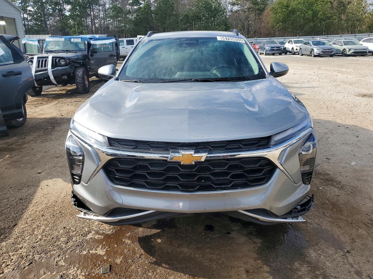2025 CHEVROLET TRAX 1LT photo 5