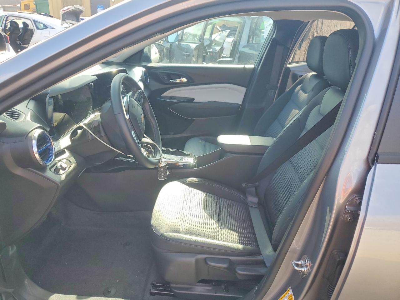 2025 CHEVROLET TRAX 1LT photo 7