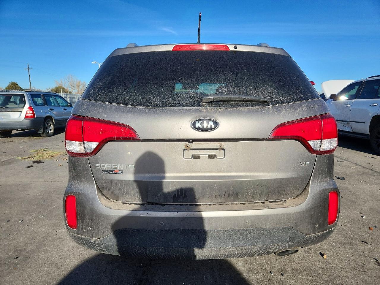 2015 KIA SORENTO LX photo 6
