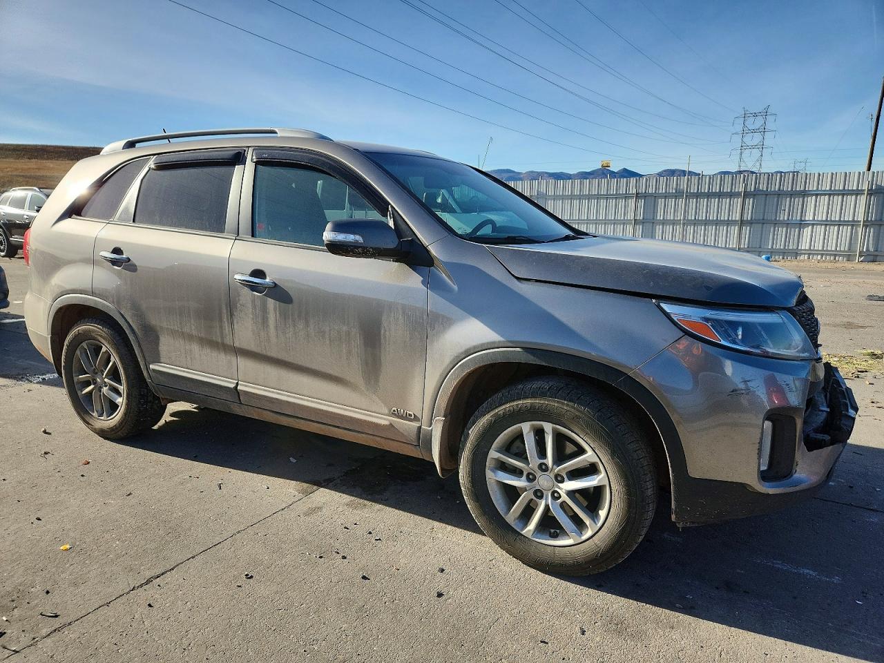 2015 KIA SORENTO LX photo 4