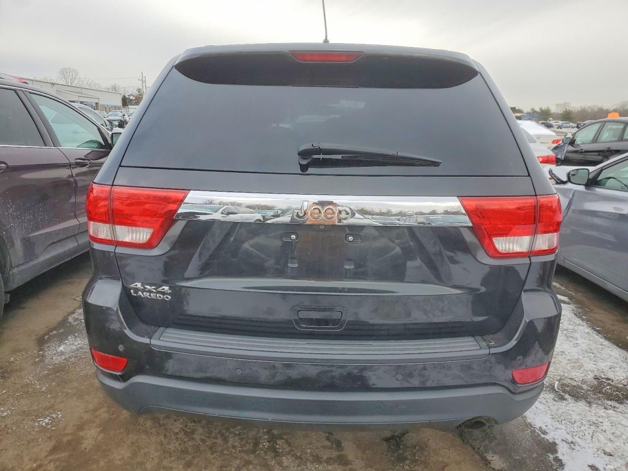 2012 JEEP GRAND CHEROKEE LAREDO photo 6