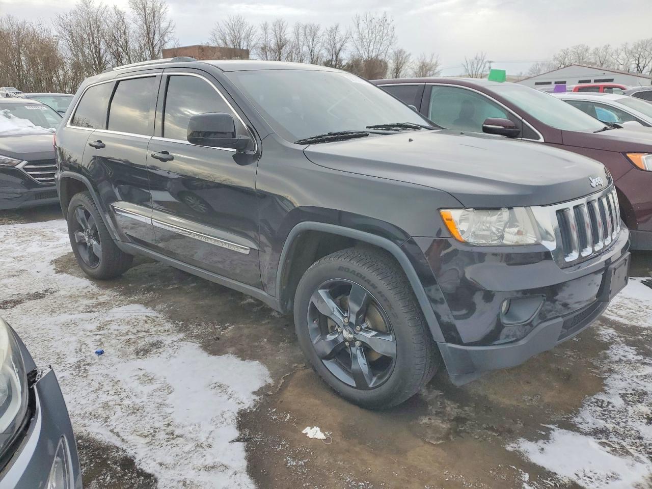 2012 JEEP GRAND CHEROKEE LAREDO photo 4