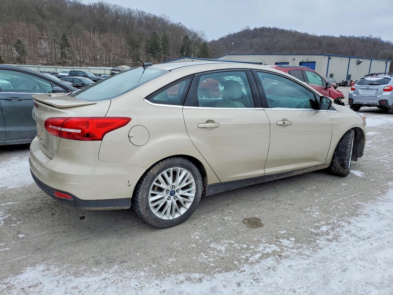 2018 FORD FOCUS TITANIUM photo 3