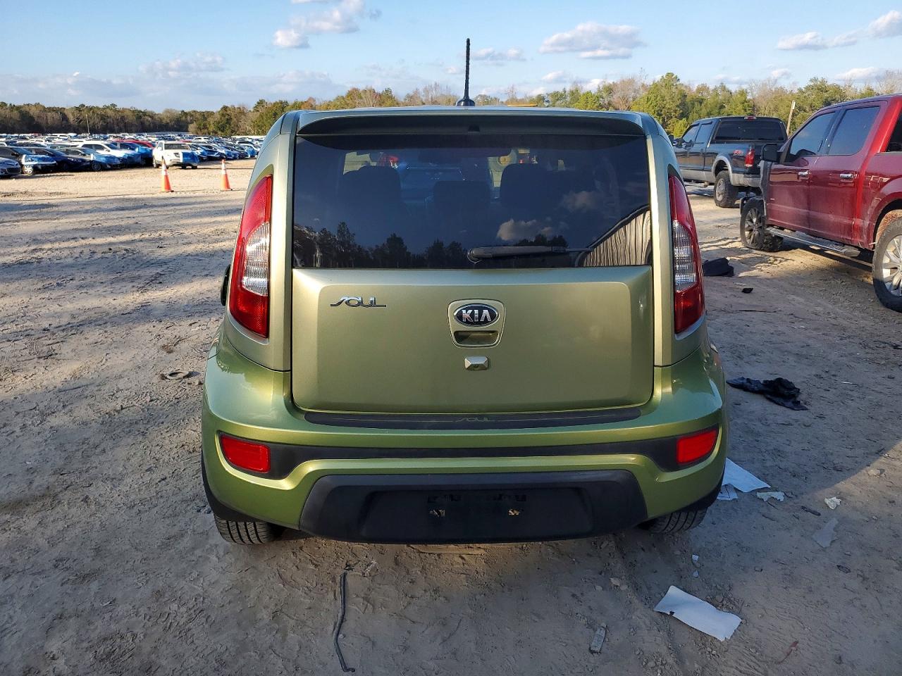 2013 KIA SOUL + photo 6