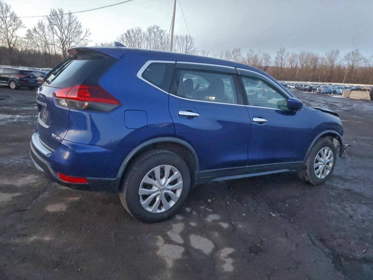 2019 NISSAN ROGUE S photo 3