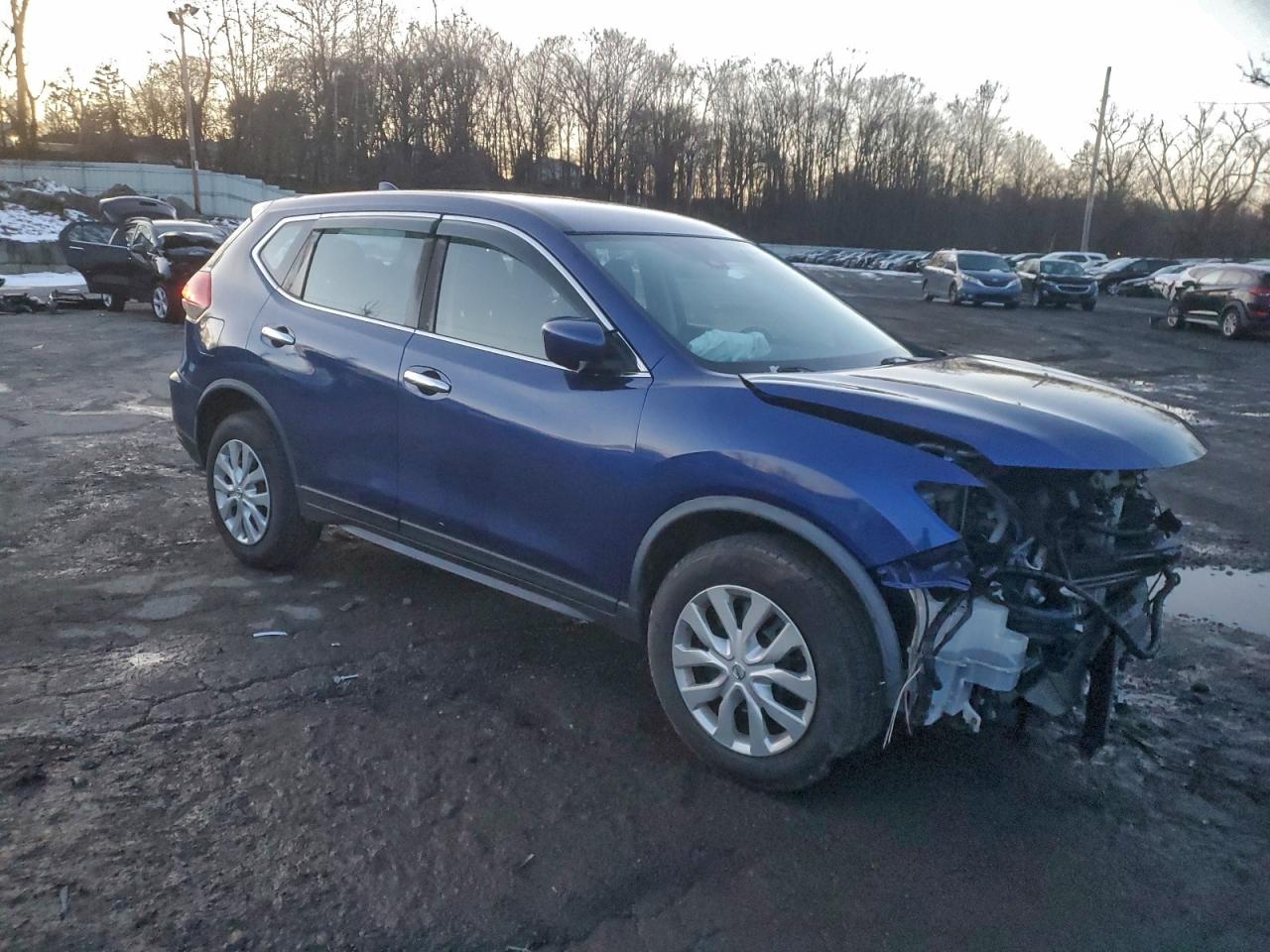 2019 NISSAN ROGUE S photo 4