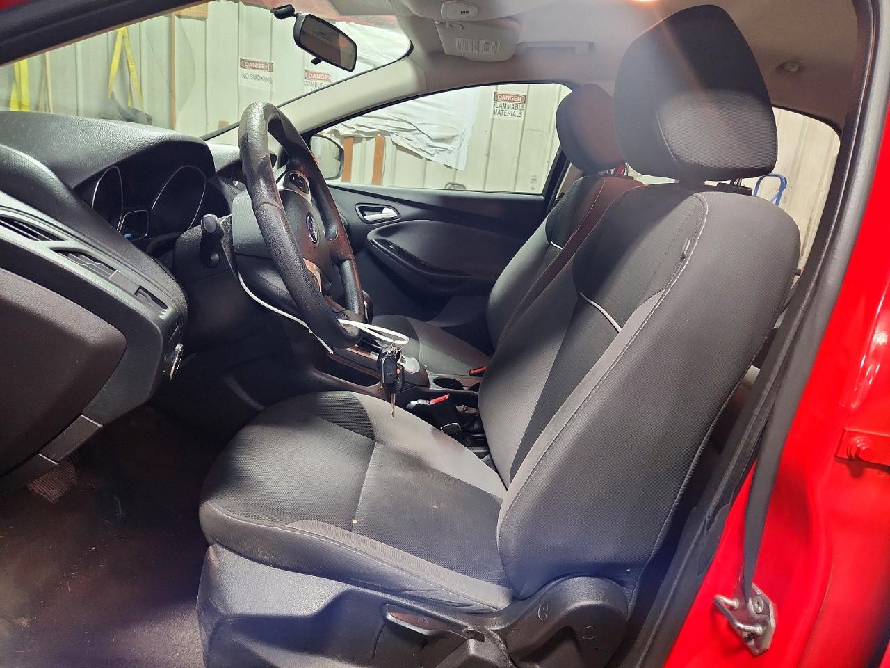 2014 FORD FOCUS SE photo 7