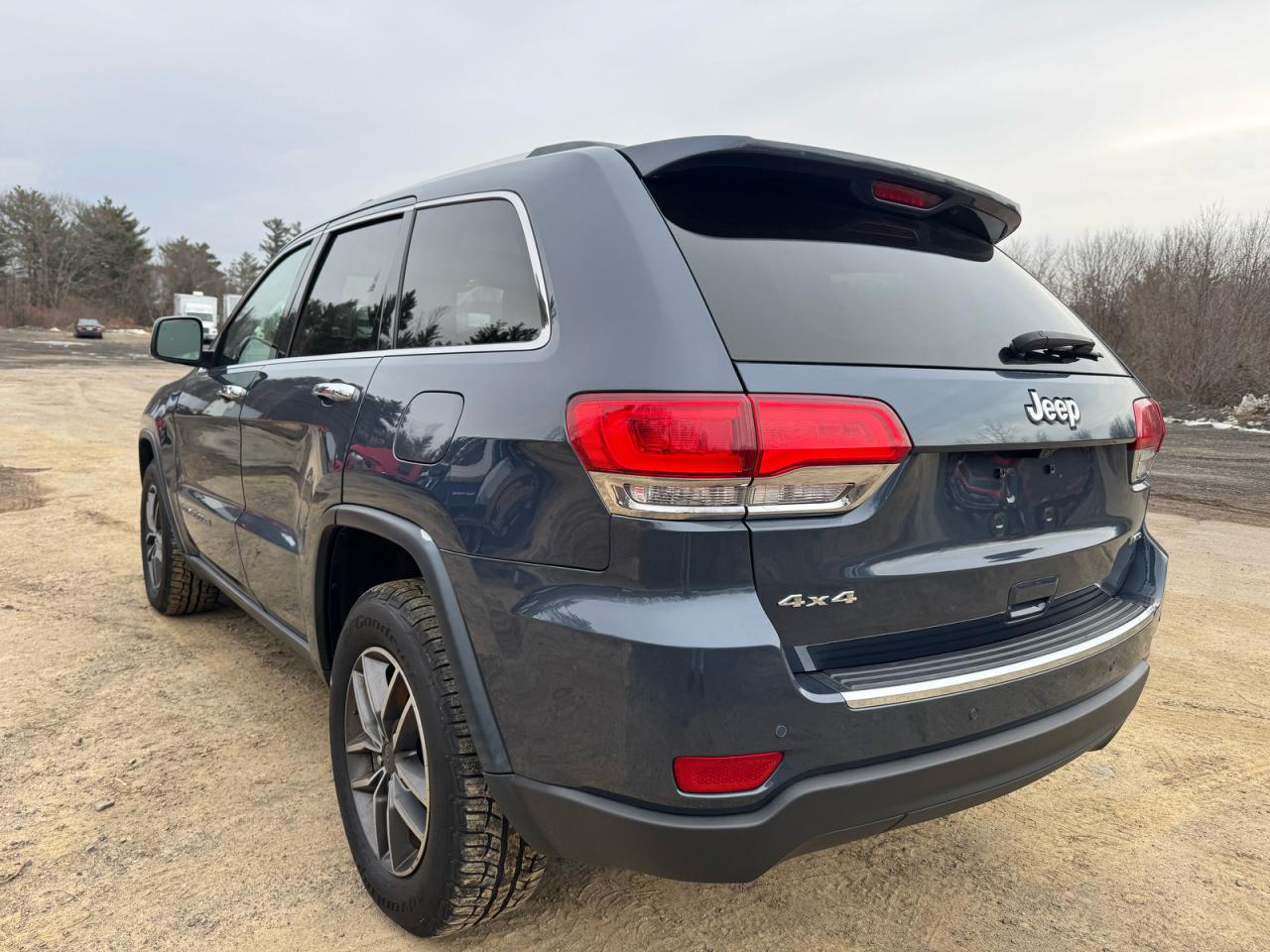2019 JEEP GRAND CHEROKEE LIMITED photo 3