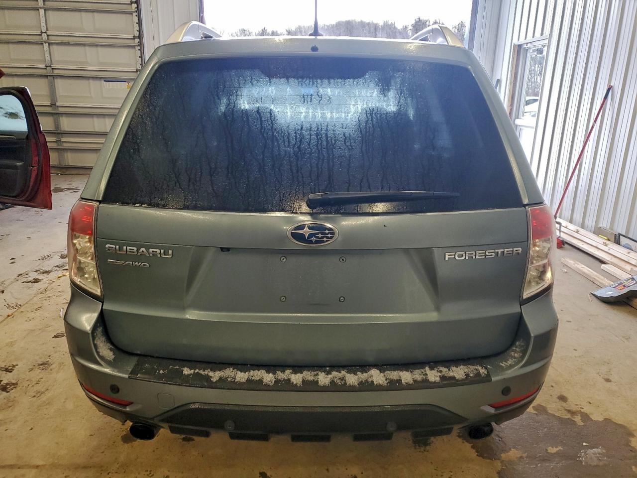 2011 SUBARU FORESTER TOURING photo 6