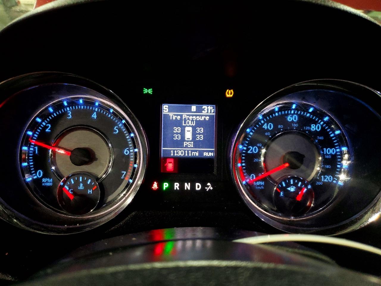 2011 CHRYSLER TOWN & COUNTRY TOURING L photo 9