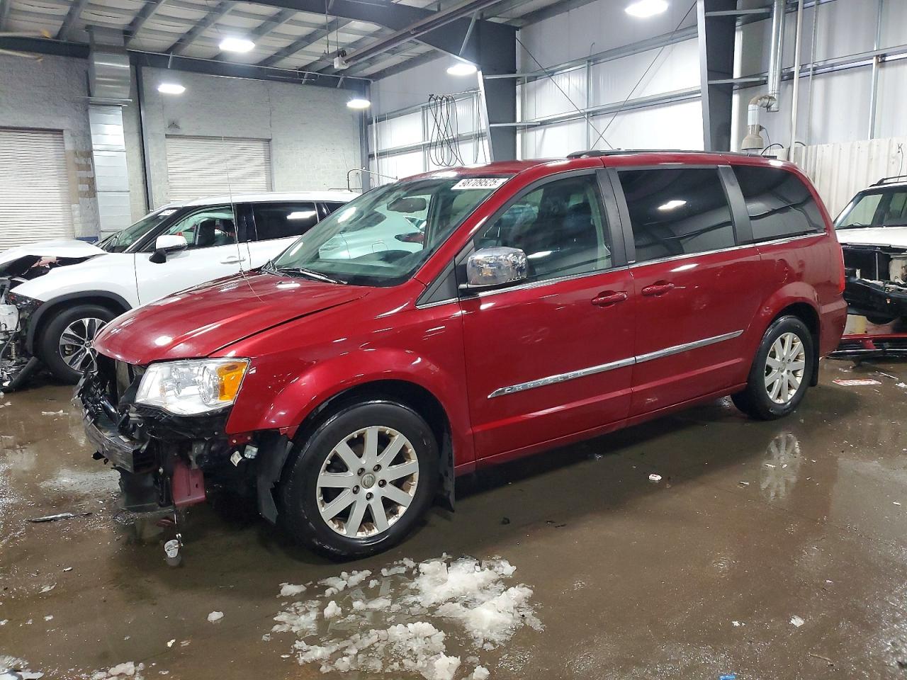 2011 CHRYSLER TOWN & COUNTRY