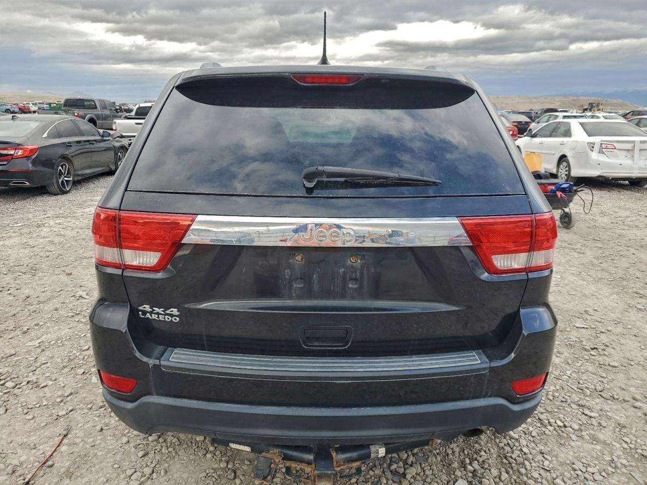 2012 JEEP GRAND CHEROKEE LAREDO photo 6