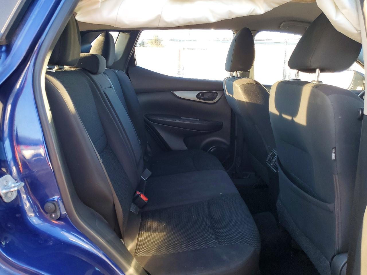 2018 NISSAN ROGUE SPORT S photo 11