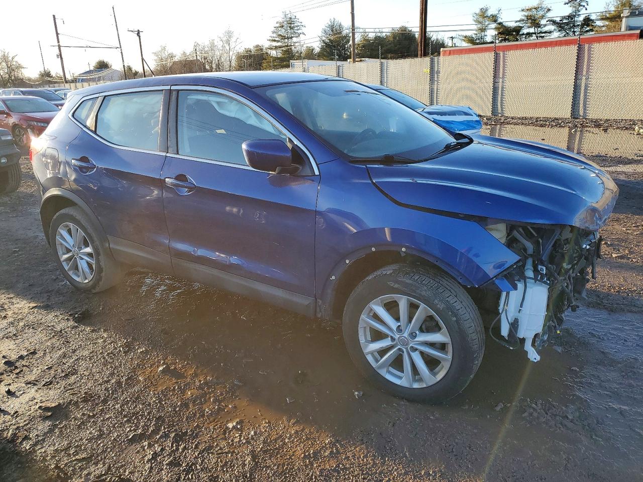 2018 NISSAN ROGUE SPORT S photo 4