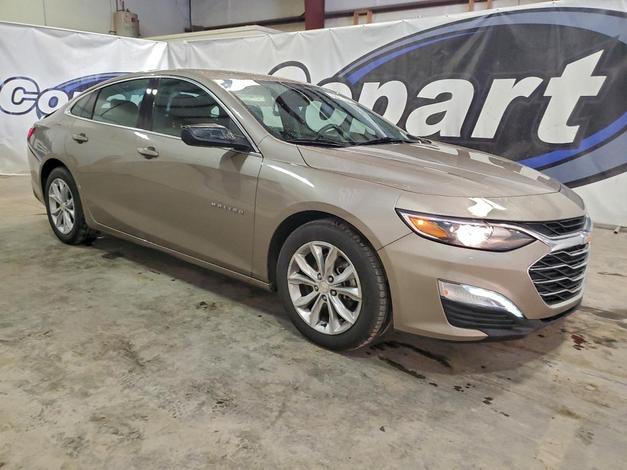 2023 CHEVROLET MALIBU LT photo 4