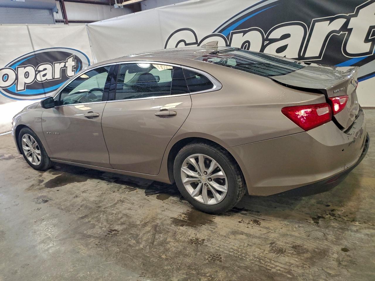 2023 CHEVROLET MALIBU LT photo 2