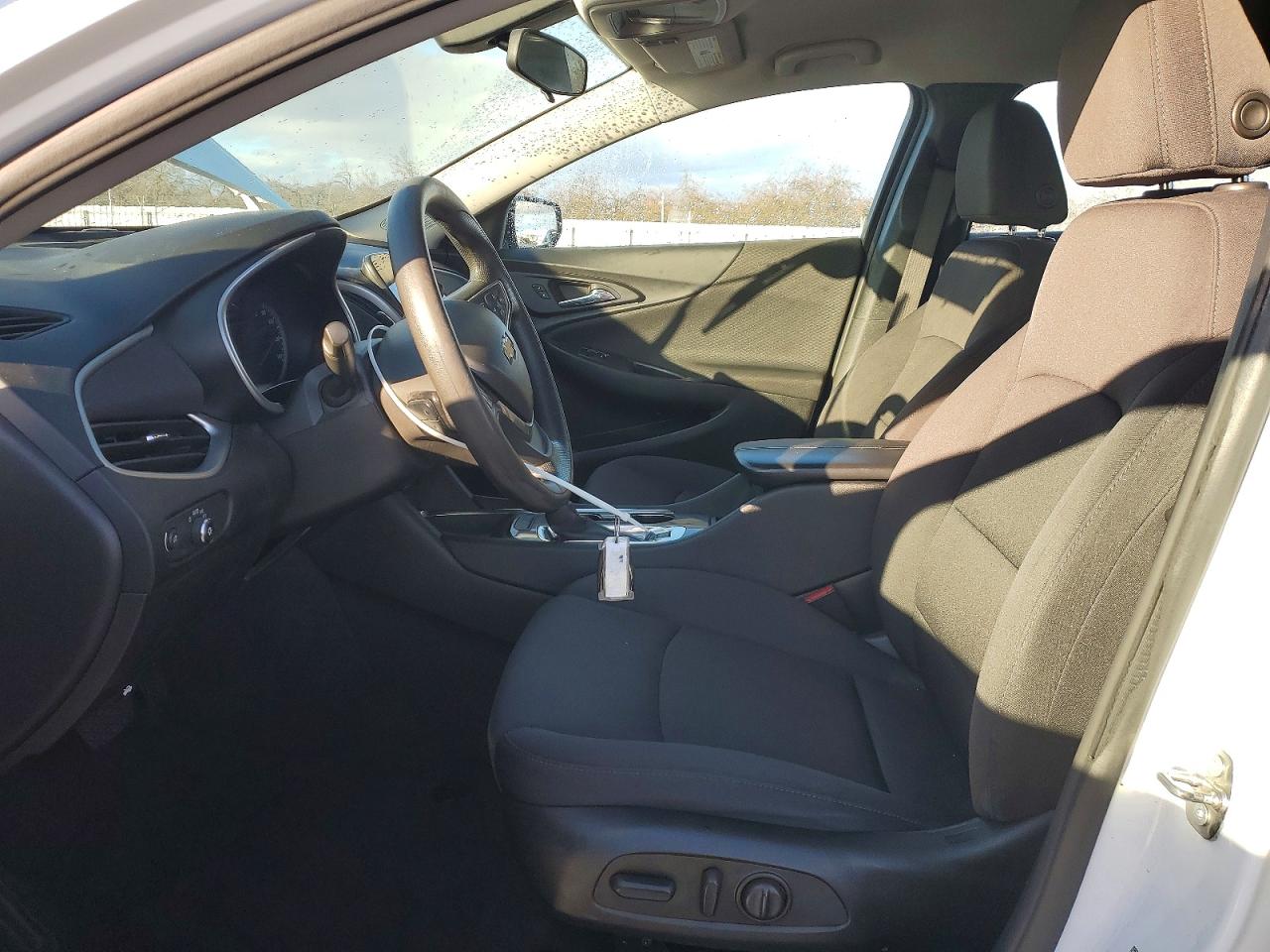 2022 CHEVROLET MALIBU LT photo 7