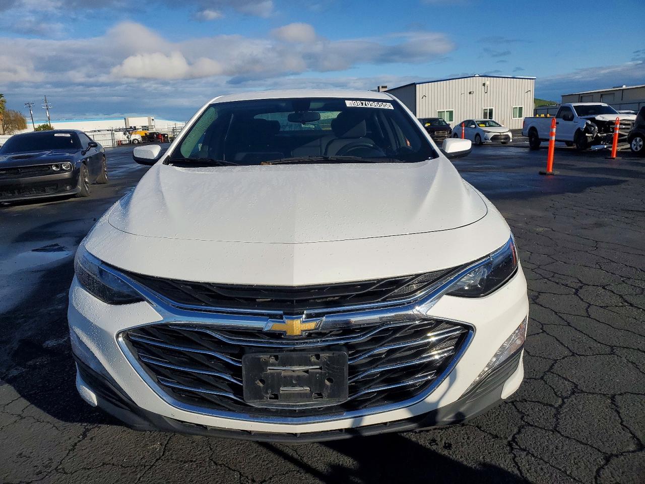 2022 CHEVROLET MALIBU LT photo 5
