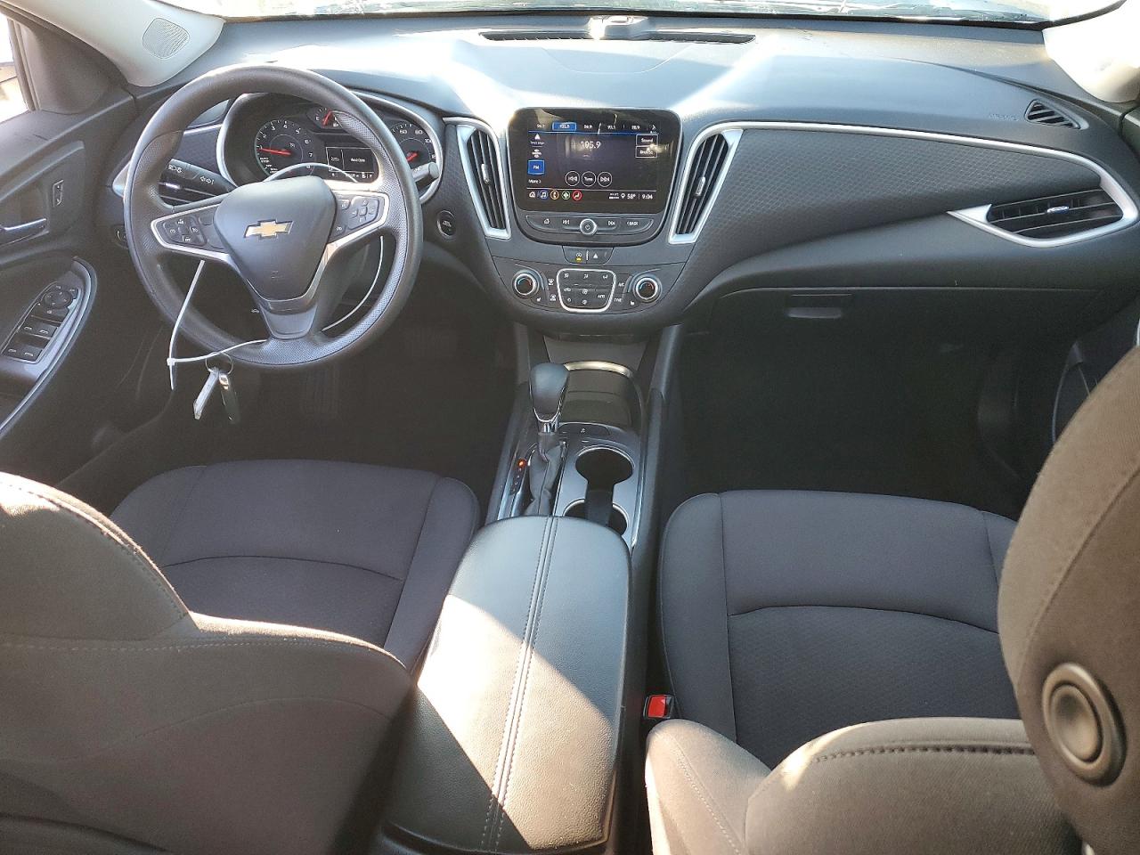 2022 CHEVROLET MALIBU LT photo 8