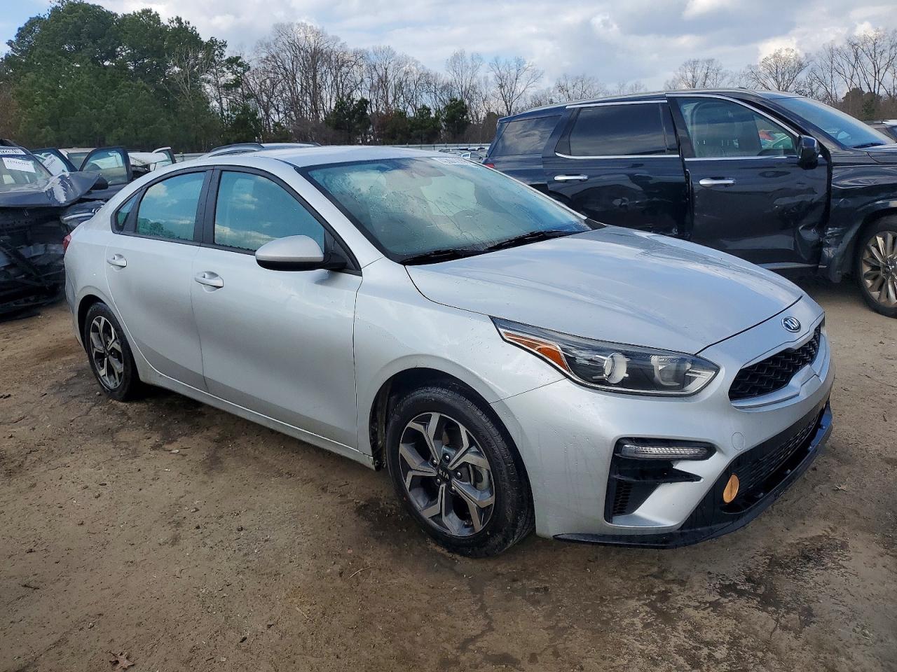 2021 KIA FORTE FE photo 4