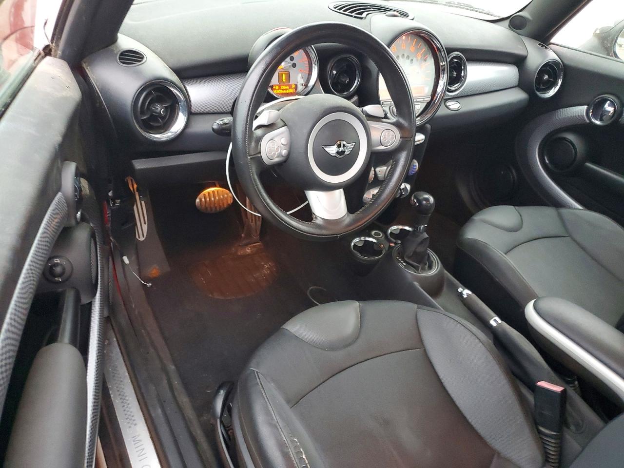 2009 MINI COOPER S photo 8