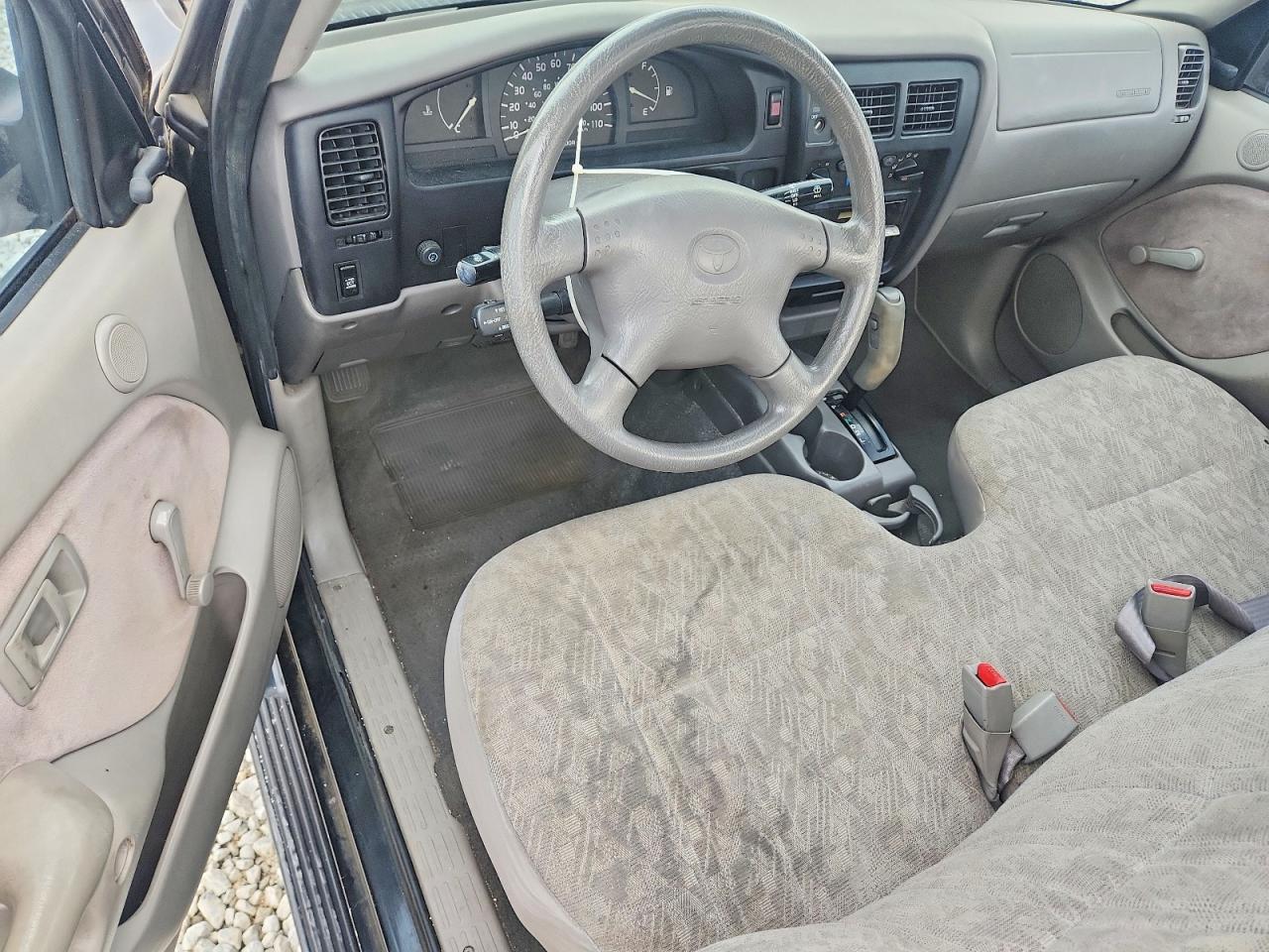 2001 TOYOTA TACOMA PRERUNNER photo 8