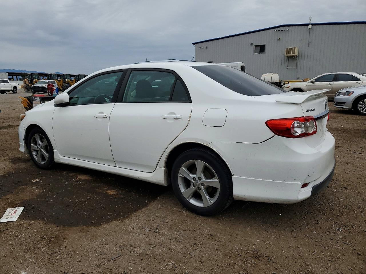 2011 TOYOTA COROLLA S photo 2