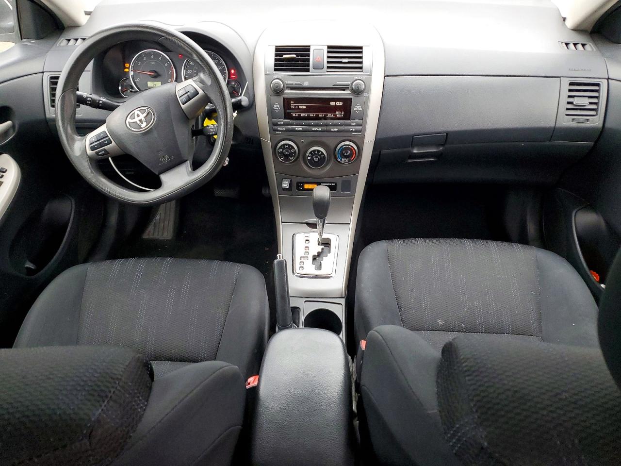 2011 TOYOTA COROLLA S photo 8