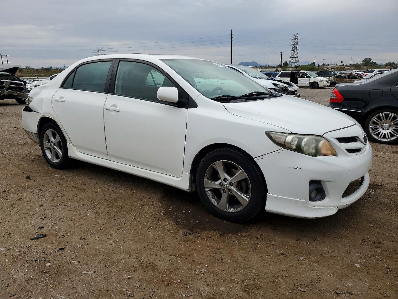 2011 TOYOTA COROLLA S photo 4