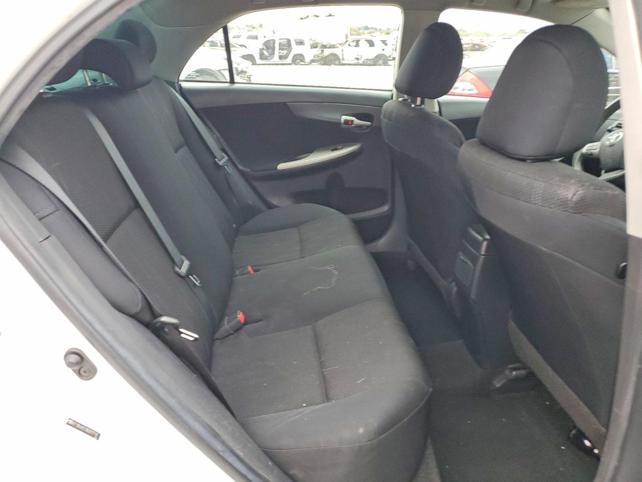 2011 TOYOTA COROLLA S photo 10