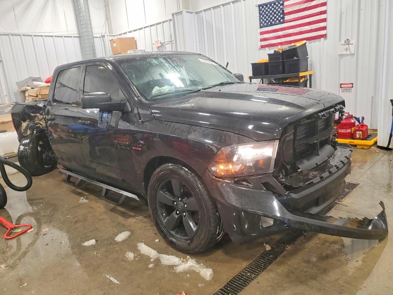 2018 RAM 1500 SLT photo 4