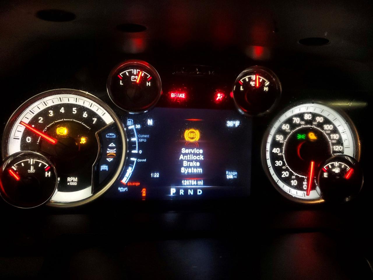 2018 RAM 1500 SLT photo 9