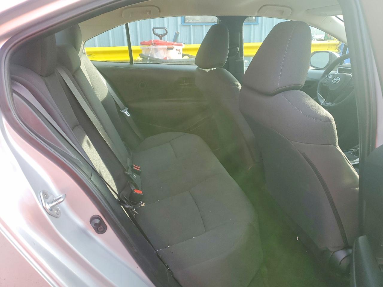 2022 TOYOTA COROLLA LE photo 10