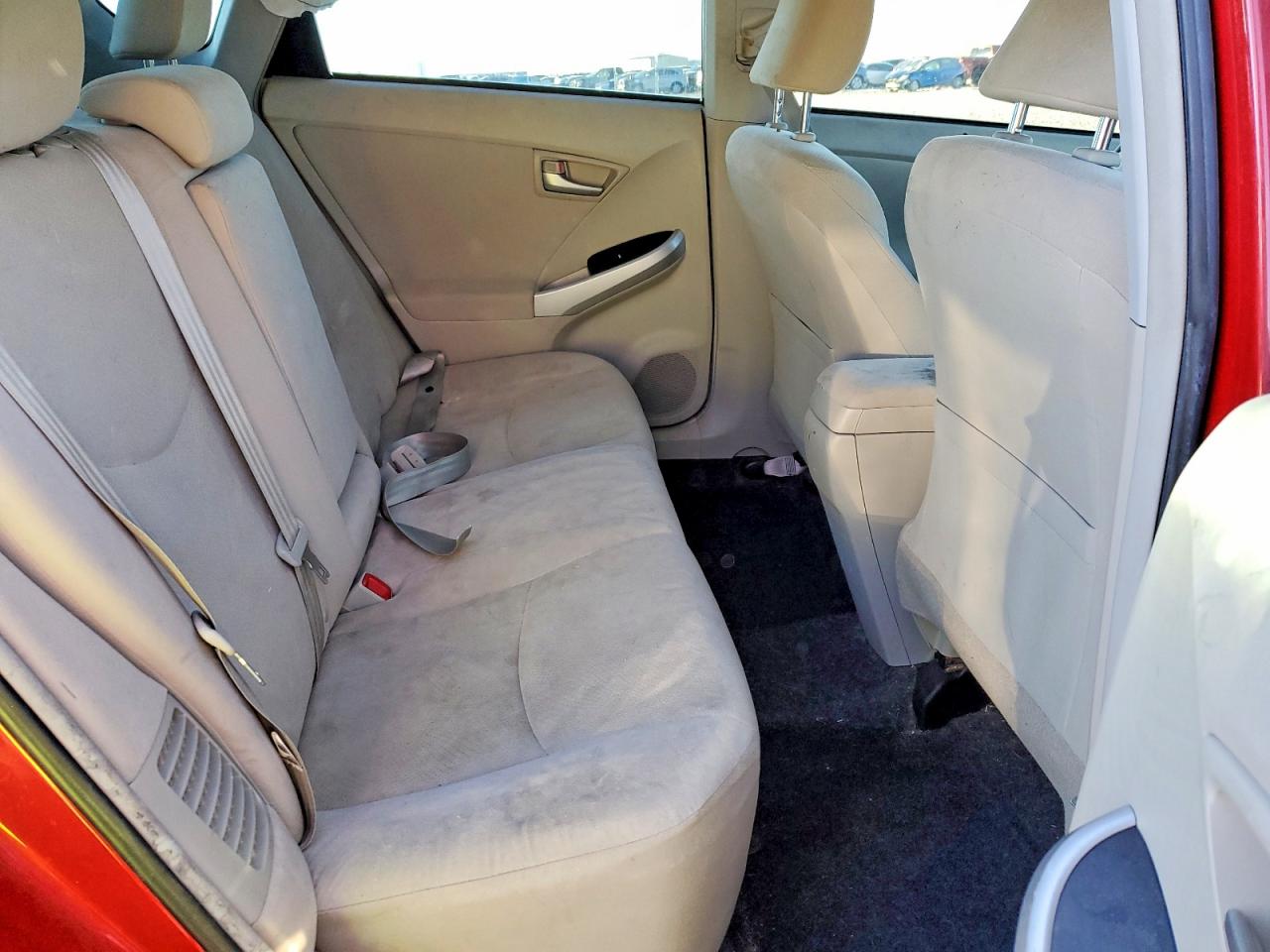 2015 TOYOTA PRIUS photo 10