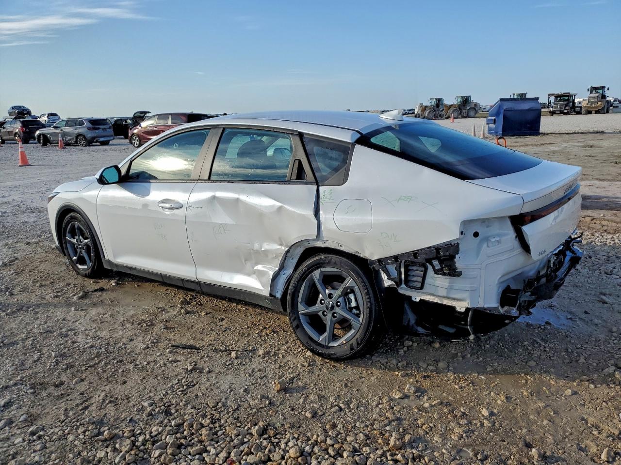 2025 KIA K4 LX photo 4