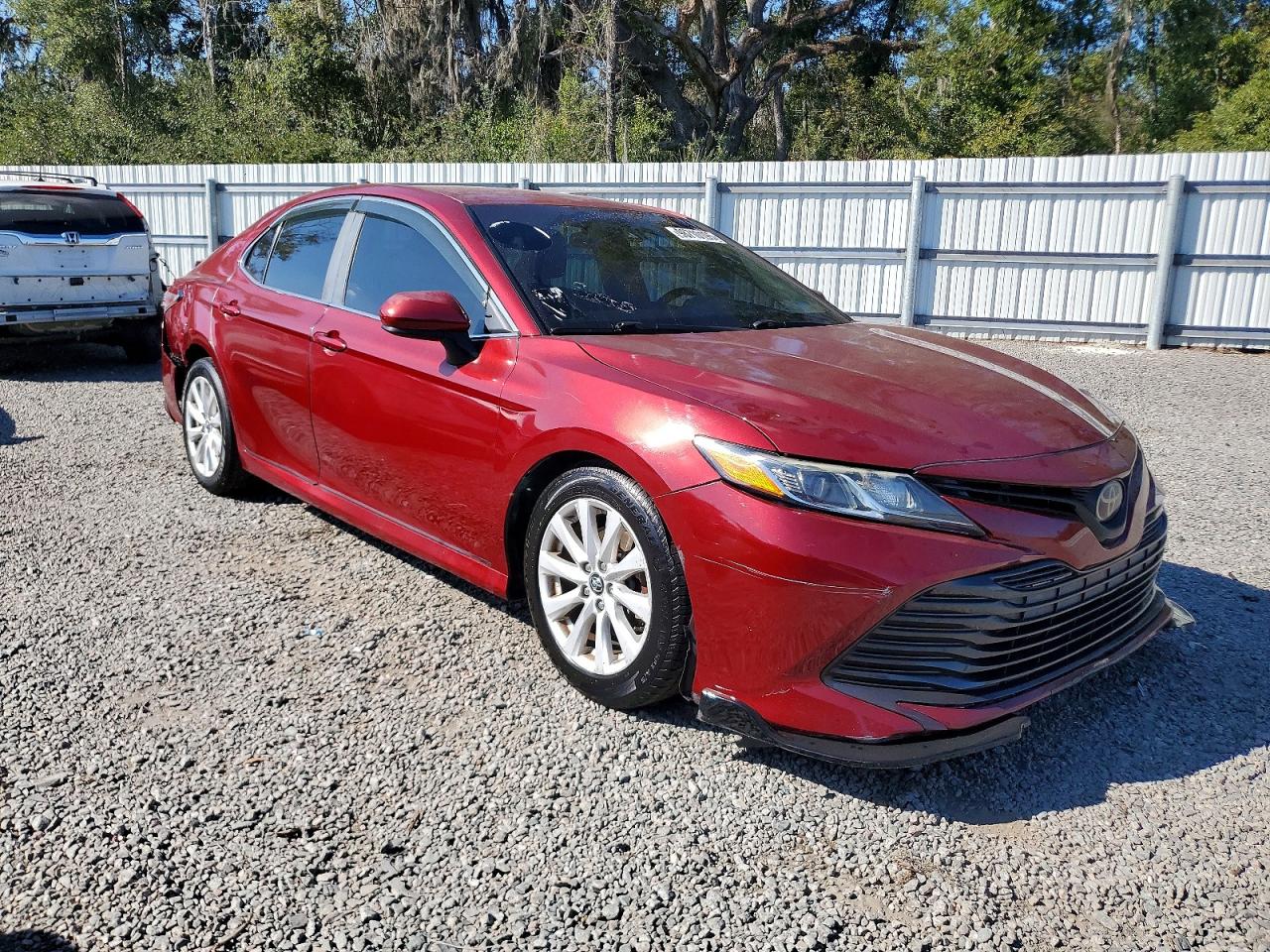 2020 TOYOTA CAMRY LE photo 4