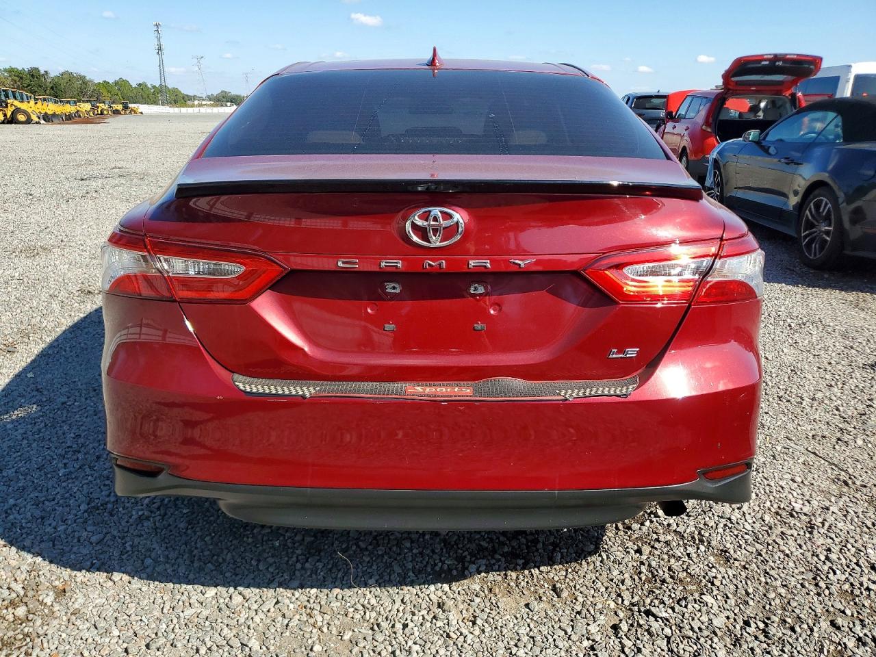 2020 TOYOTA CAMRY LE photo 6
