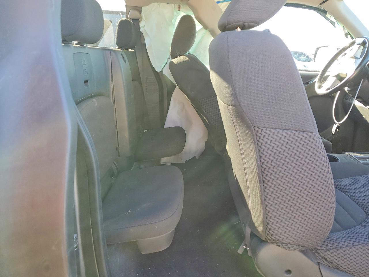 2019 NISSAN FRONTIER SV photo 10