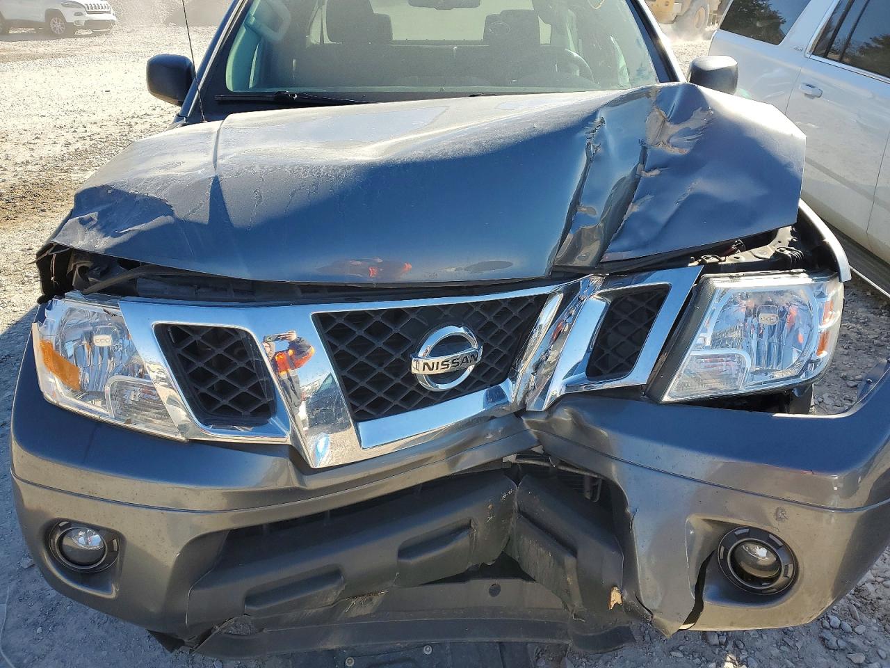 2019 NISSAN FRONTIER SV photo 11
