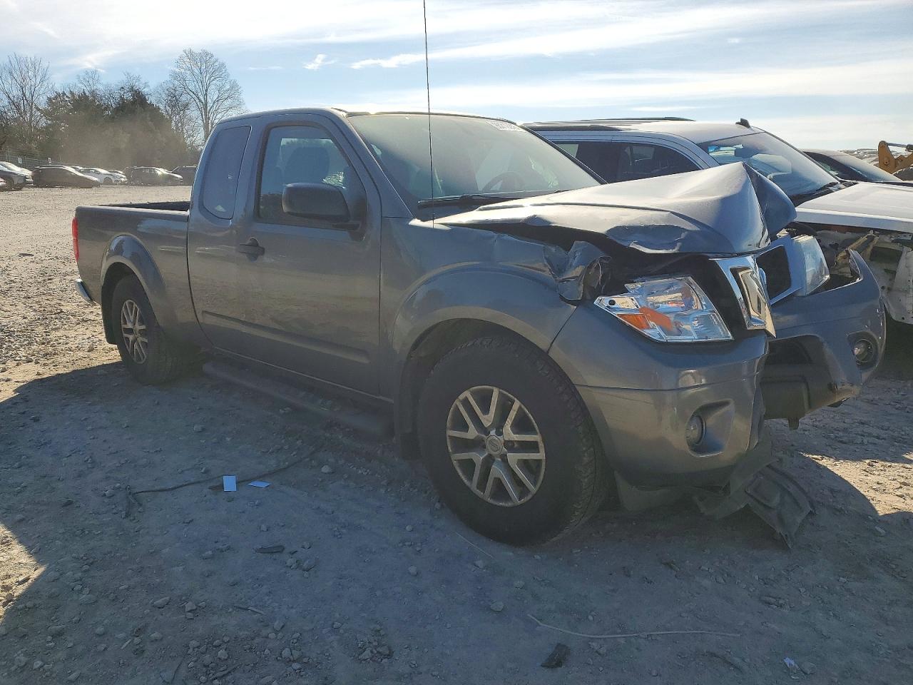 2019 NISSAN FRONTIER SV photo 4