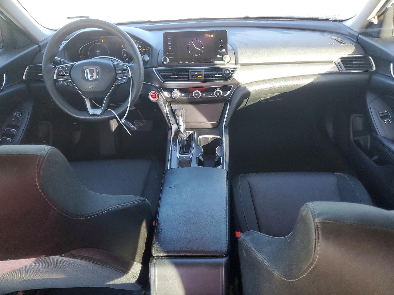 2018 HONDA ACCORD LX photo 15