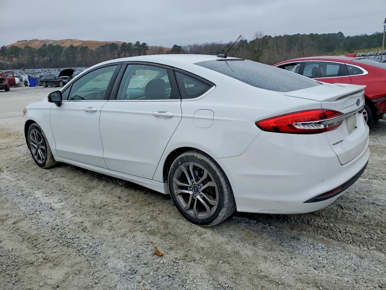 2017 FORD FUSION SE photo 2