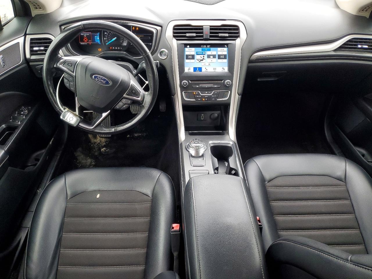 2017 FORD FUSION SE photo 8