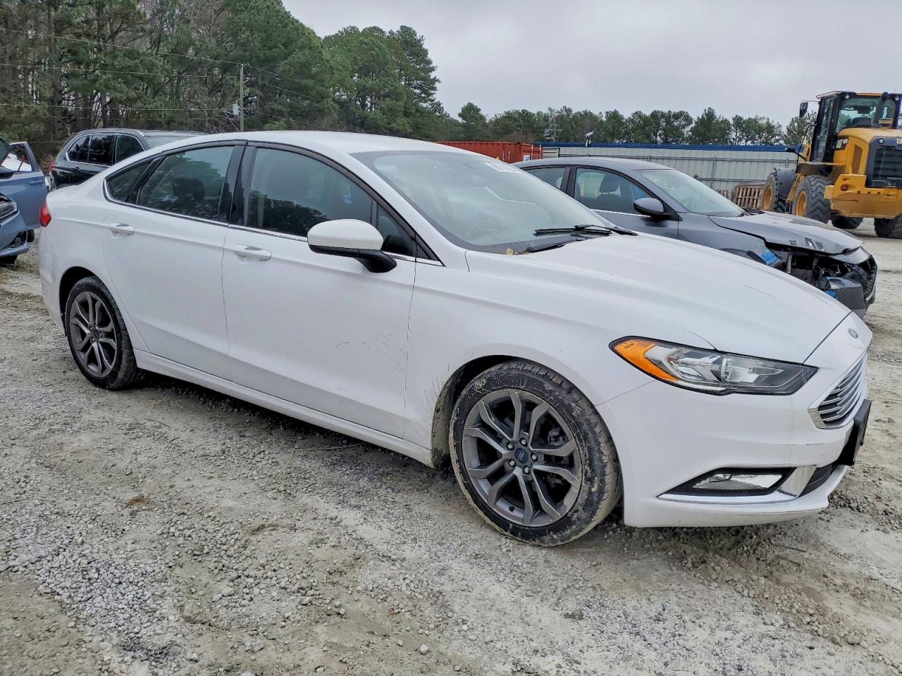 2017 FORD FUSION SE photo 4